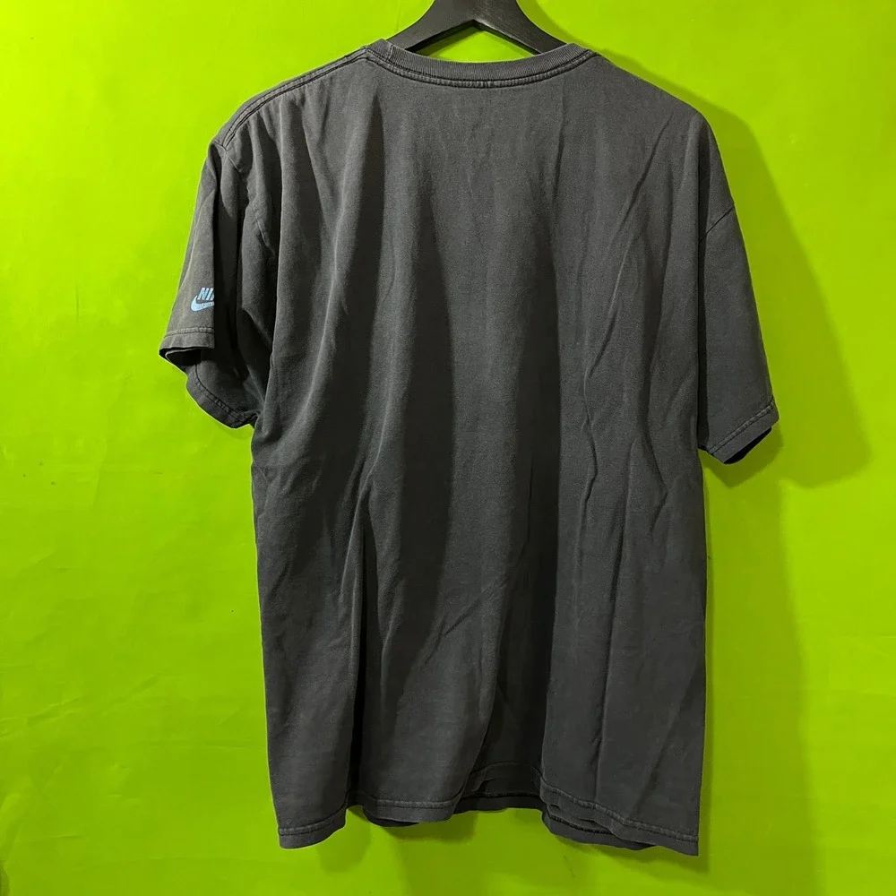 Nike Graphic T-Shirt Mens XL Black Mouth Sneaker Tongue Streetwear Tee